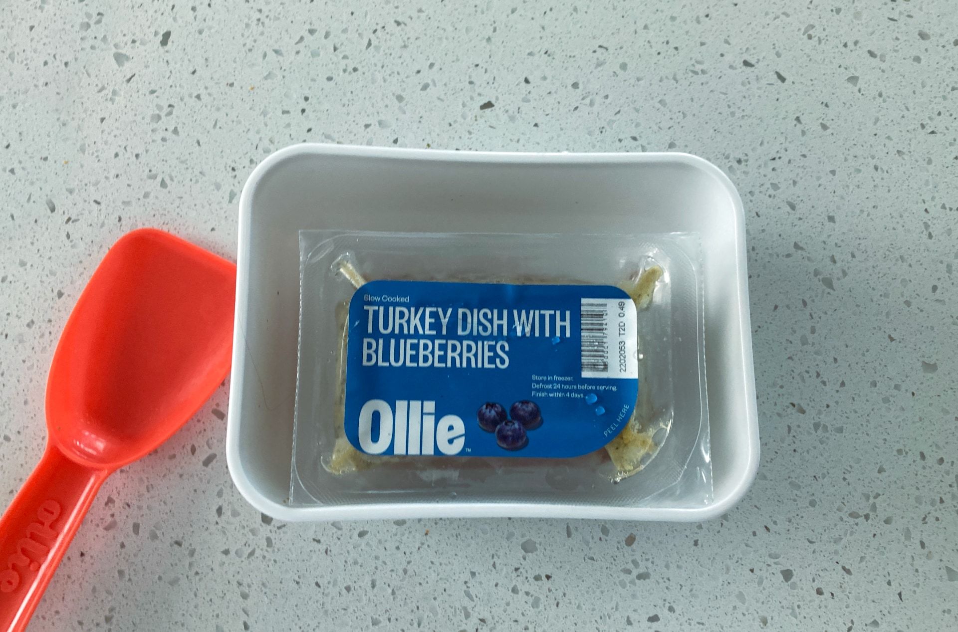 The Ollie puptainer is designed to fit one of the Ollie vacuum food packs.